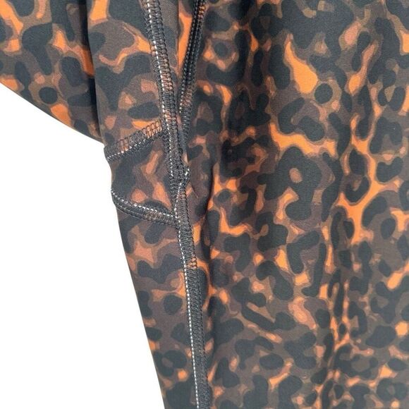 BEYOND YOGA X barre 3 Animal Print Leggings Black/Brown Size See Measurements - Picture 3 of 8